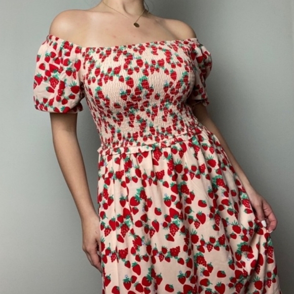 Betsey Johnson Dresses & Skirts - BETSEY JOHNSON Women's Dress Size XXL Strawberry Fields Tiered Smocked Midi